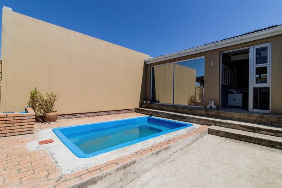 3 Bedroom Property for Sale in Beacon Bay North Eastern Cape